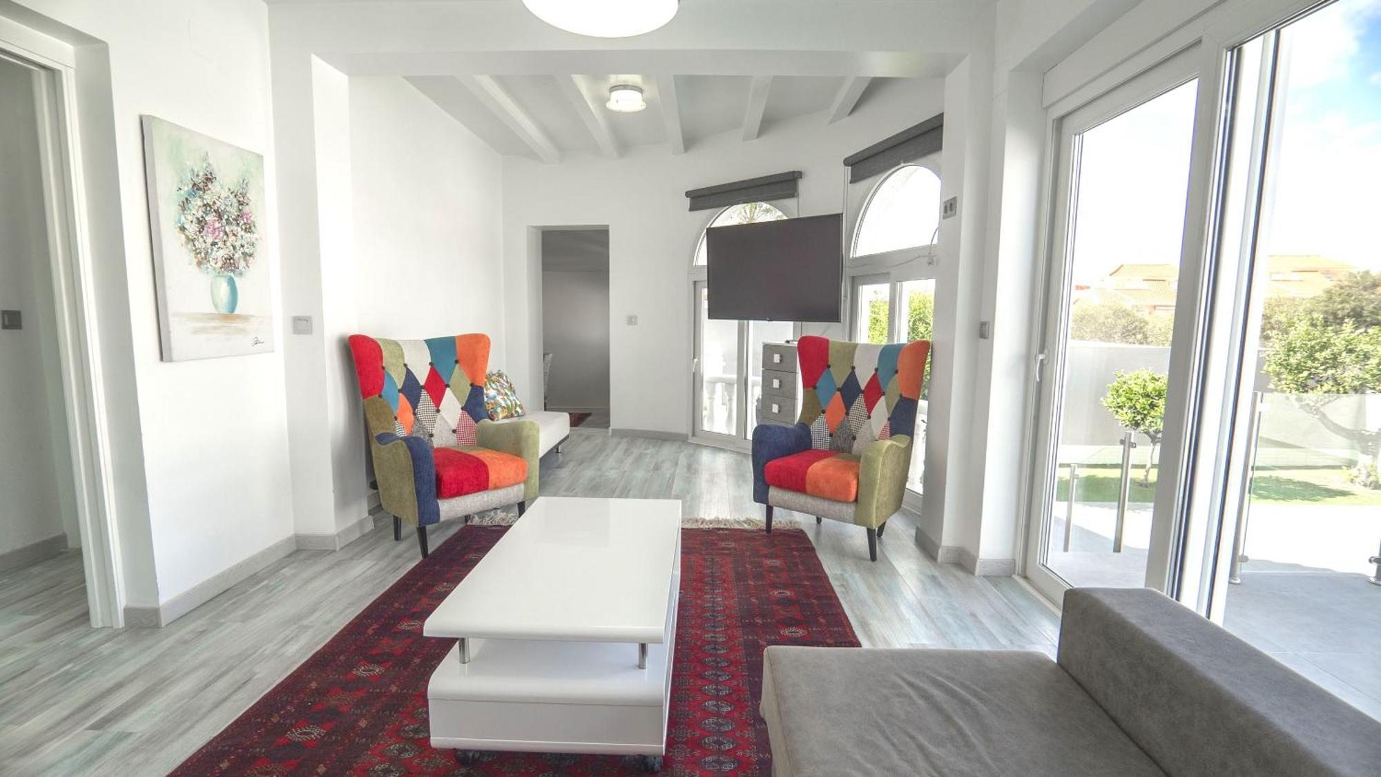 Modern Detached 4 Bed 3 Bath Villa With Private Pool Close To All Amenities Villamartin  Exterior foto